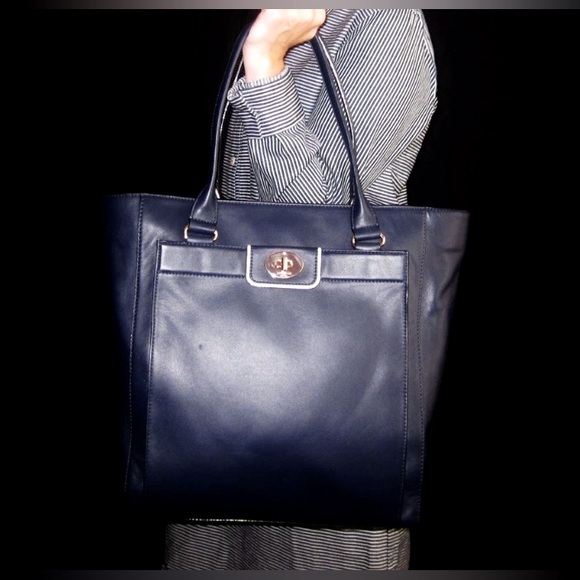 kate spade Handbags - Kate Spade Hampton Road Smooth Navy Leather Davis Tote